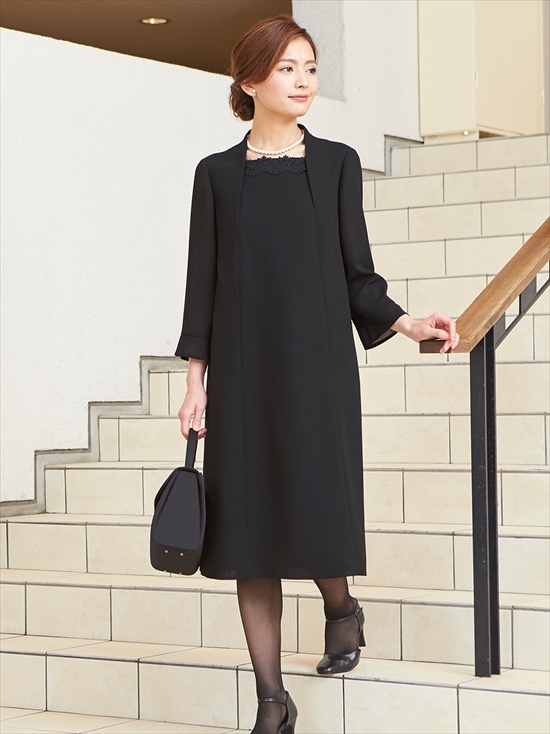 新品 黒　スクエアネックプリーツワンピース★プリーツプリーズでは✖️ ウォッシャブル対応スクエアネックのサマーワンピース(110922610